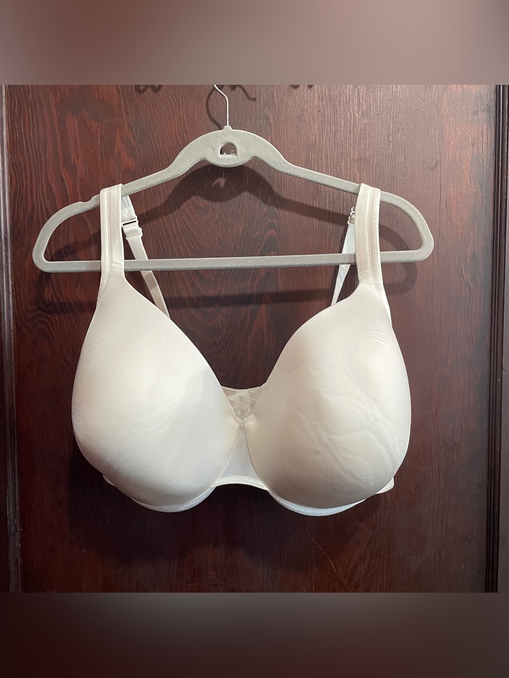 Cacique Satin Full Coverage white cream bra size 40G